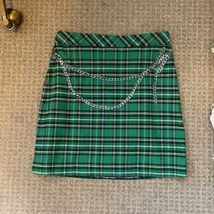 Plaid skirt with chain